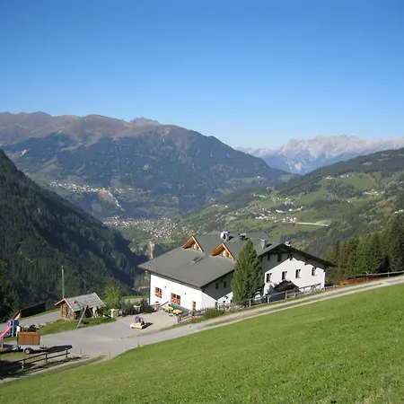 Wiesenhof Guest house 4*