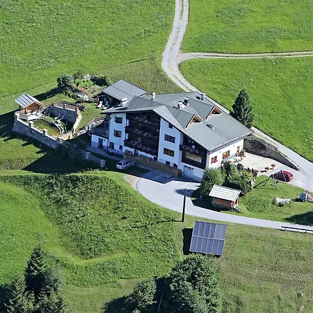 Wiesenhof Guest house 4*